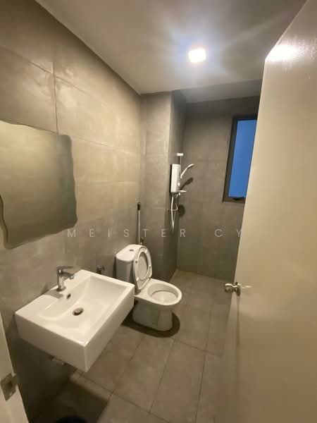Servis Apartment untuk Disewa di Suite Enesta - Meister CY - Bathroom - PropertyGuru.com.my