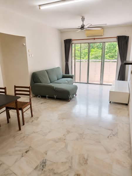 Pangsapuri untuk Disewa di Pangsapuri Saraka - Poey Wong - Living Room - PropertyGuru.com.my
