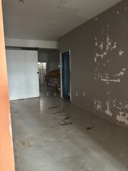 Kedai untuk Disewa di Taman Bukit Kempas (Tampoi) - Bee Bee - PropertyGuru.com.my