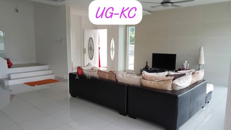 Rumah Berkembar untuk Dijual di Ambang Botanic 2 (Klang) - Daniel Kok - Living Room - PropertyGuru.com.my