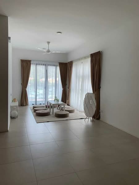 Kondominium untuk Dijual di Mira Residence - A Ee Ee - Living Room - PropertyGuru.com.my