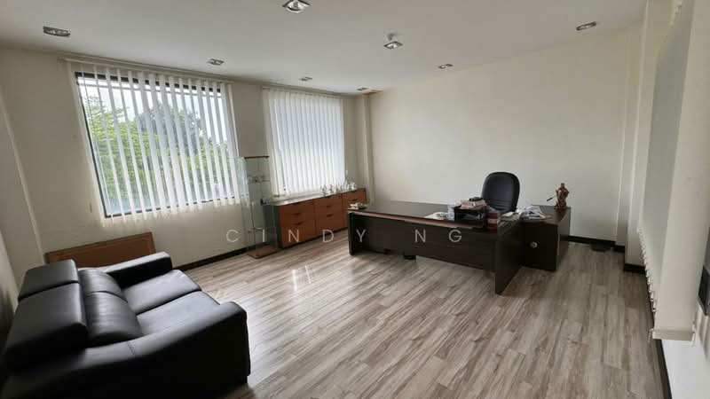 Banglo Komersial untuk Dijual di Taman Perindustrian Meru (Kapar) - Cindy Ng - Study - PropertyGuru.com.my