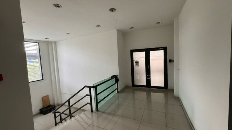 Banglo Komersial untuk Dijual di Taman Perindustrian Meru (Kapar) - Cindy Ng - Entrance - PropertyGuru.com.my