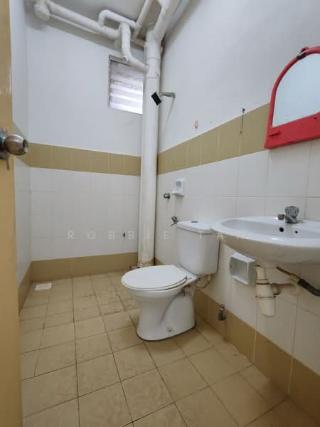 Apartment for Rent at Kipark Apartment - Robbie Tan - Bathroom - PropertyGuru.com.my