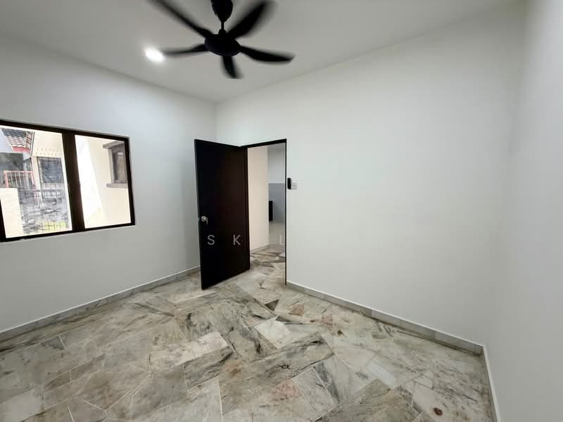 Rumah Teres 2 Tingkat untuk Dijual di Bandar Country Homes (Rawang) - SK Luk - Interior - PropertyGuru.com.my