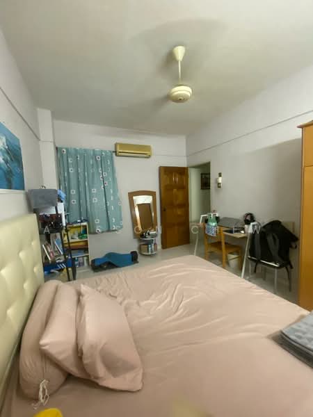 Pangsapuri untuk Dijual di Greenlane Heights Block B - Alisson Chew - Bedroom - PropertyGuru.com.my