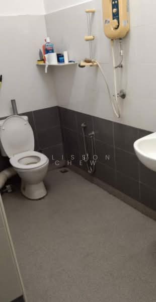 Pangsapuri untuk Dijual di Greenlane Heights Block B - Alisson Chew - Bathroom - PropertyGuru.com.my