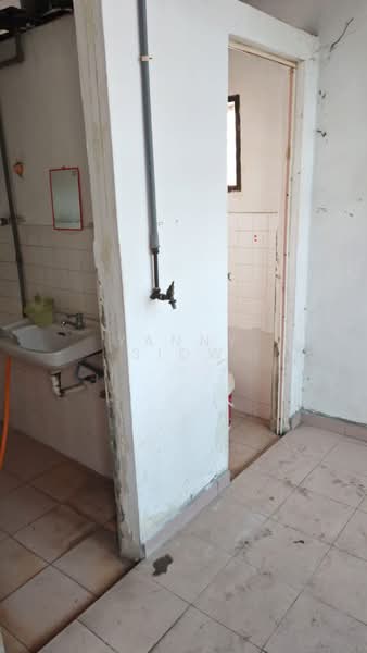 Office for Rent in Taman Melaka Baru (Batu Berendam) - Yanny Siow - Interior - PropertyGuru.com.my