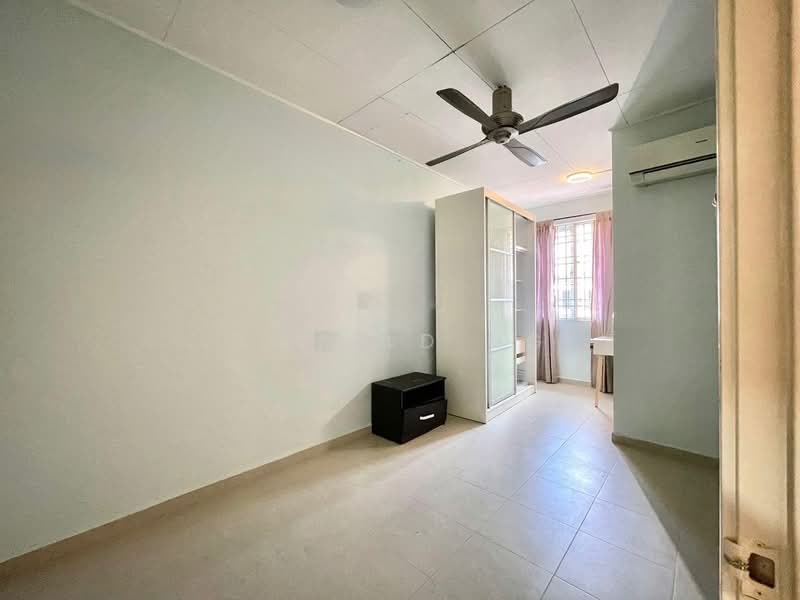 2-storey Terraced House for Sale in Sungai Ara (Penang) - Ronald Ng - Bedroom - PropertyGuru.com.my