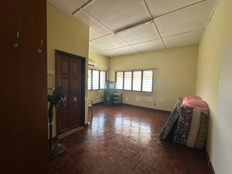 Rumah Banglo untuk Dijual di Petaling Jaya (Selangor) - Mandy Khoo - Living Room - PropertyGuru.com.my