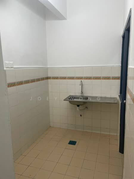 Apartment for Sale at Pangsapuri Seri Jati - Joey Wong - Kitchen - PropertyGuru.com.my