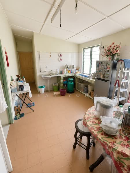 1-storey Terraced House for Sale in Desa Jaya Kepong (Kepong) - Sean Yong - Kitchen - PropertyGuru.com.my