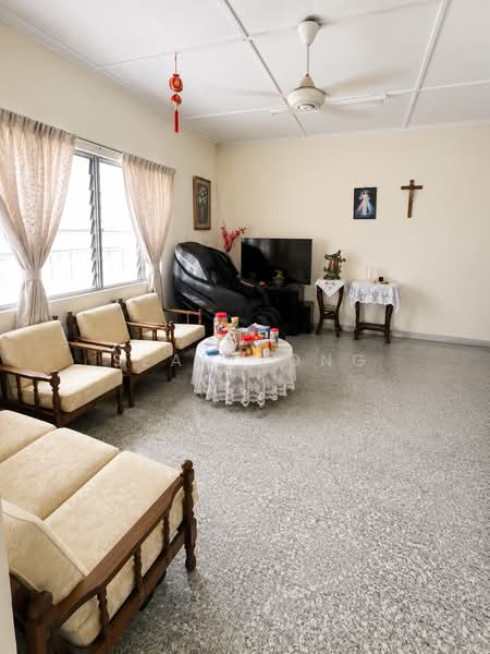 1-storey Terraced House for Sale in Desa Jaya Kepong (Kepong) - Sean Yong - Living Room - PropertyGuru.com.my