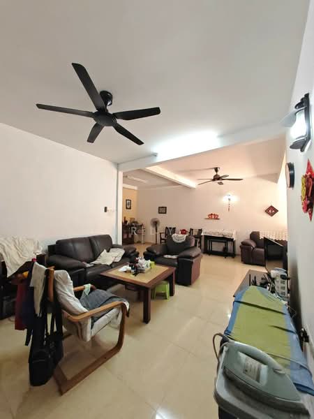 2-storey Terraced House for Sale in Taman Pelangi (Johor Bahru) - Sherrly Sow - Living Room - PropertyGuru.com.my