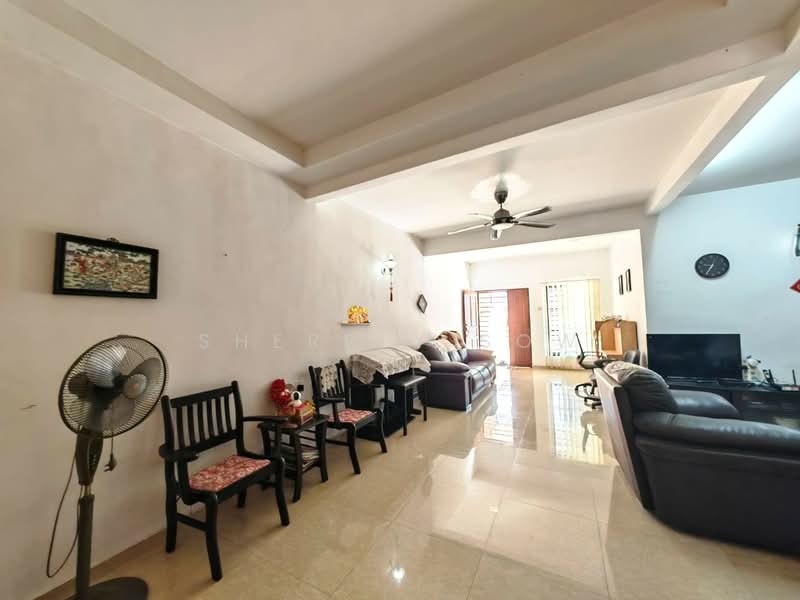2-storey Terraced House for Sale in Taman Pelangi (Johor Bahru) - Sherrly Sow - Living Room - PropertyGuru.com.my