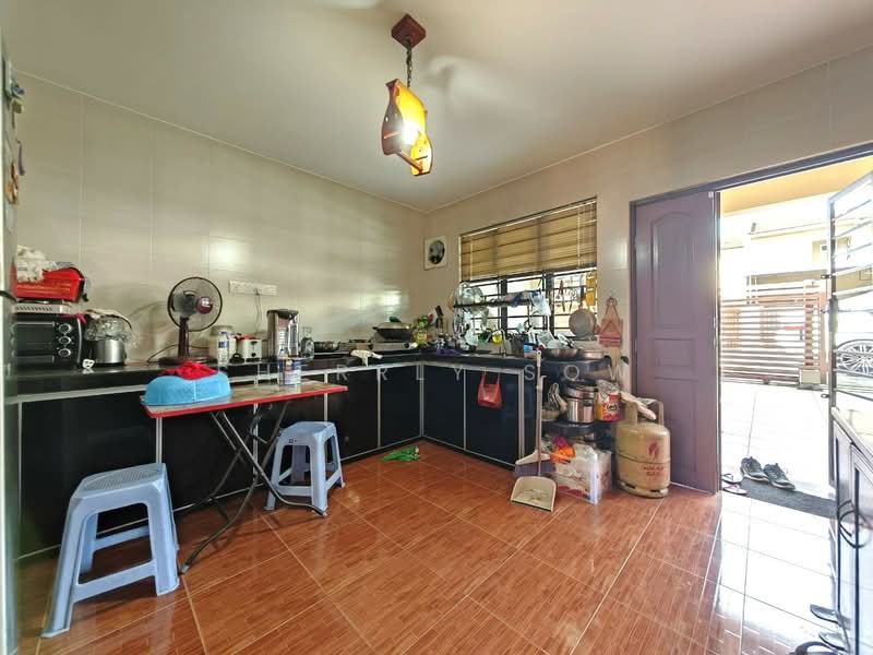 2-storey Terraced House for Sale in Taman Pelangi (Johor Bahru) - Sherrly Sow - Kitchen - PropertyGuru.com.my
