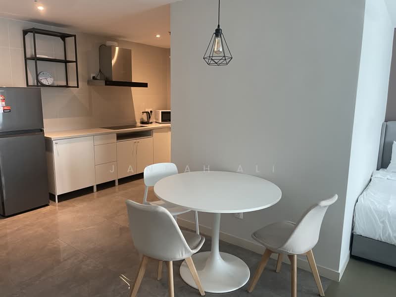 Pangsapuri untuk Dijual di Ooak Serviced Apartments @ Kiara 163 - Jannah Ali - Kitchen - PropertyGuru.com.my