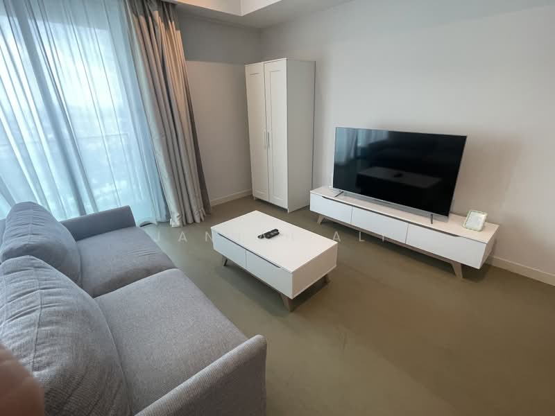 Pangsapuri untuk Dijual di Ooak Serviced Apartments @ Kiara 163 - Jannah Ali - Living Room - PropertyGuru.com.my