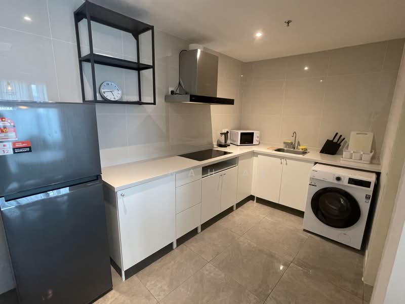 Pangsapuri untuk Dijual di Ooak Serviced Apartments @ Kiara 163 - Jannah Ali - Kitchen - PropertyGuru.com.my