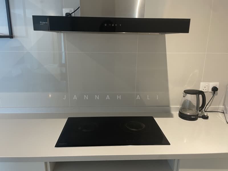 Pangsapuri untuk Dijual di Ooak Serviced Apartments @ Kiara 163 - Jannah Ali - Kitchen - PropertyGuru.com.my