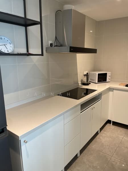 Pangsapuri untuk Dijual di Ooak Serviced Apartments @ Kiara 163 - Jannah Ali - Kitchen - PropertyGuru.com.my