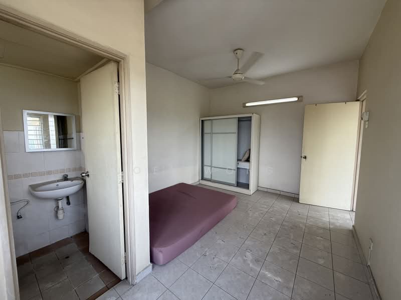 Pangsapuri untuk Disewa di Pangsapuri Merak - Joey Wong - Bathroom - PropertyGuru.com.my