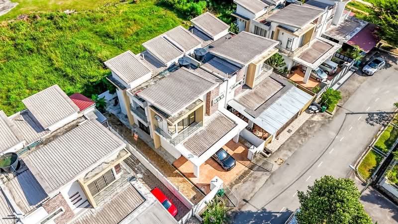 Semi-Detached House for Sale in Semenyih (Selangor) - Ashraff Daniel - Exterior - PropertyGuru.com.my