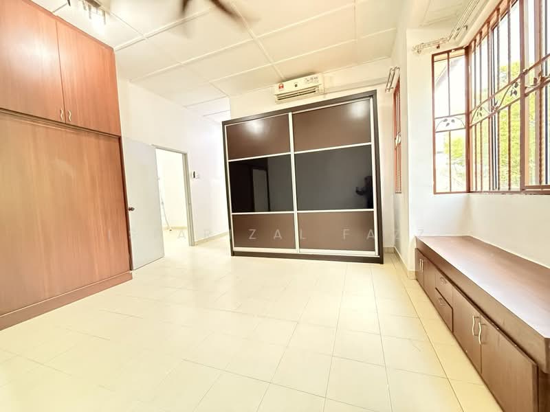 2-storey Terraced House for Sale in Alam Budiman (Shah Alam) - Isfarizal fazz - Interior - PropertyGuru.com.my