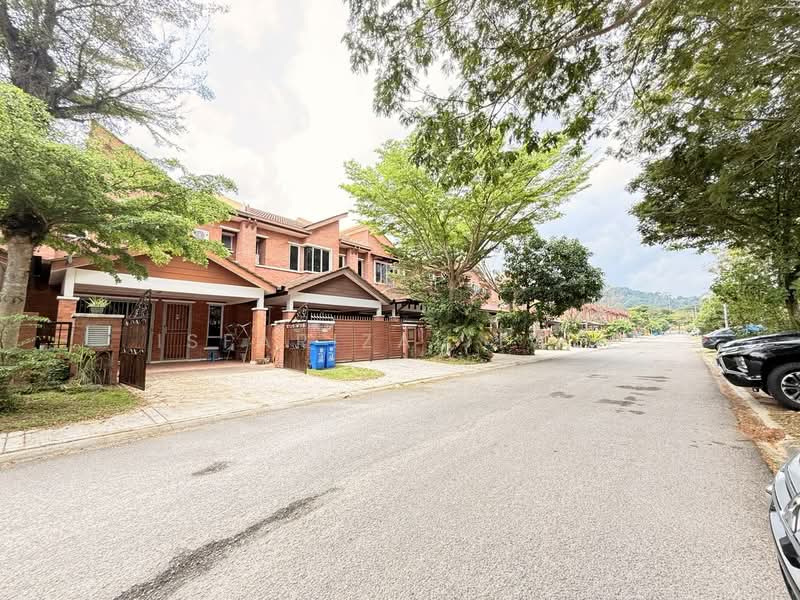 2-storey Terraced House for Sale in Alam Budiman (Shah Alam) - Isfarizal fazz - Exterior - PropertyGuru.com.my