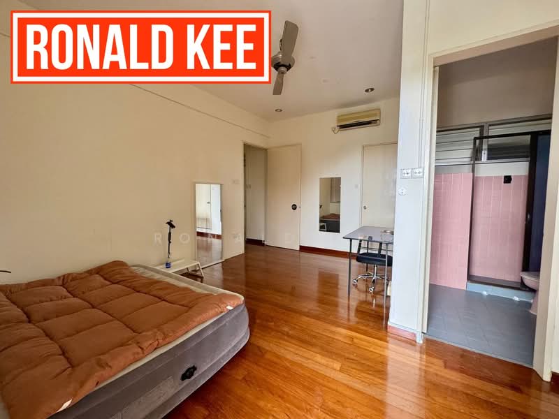 Semi-Detached House for Sale in Taman Jesselton (Ayer Itam) - Ronald Kee - Bedroom - PropertyGuru.com.my