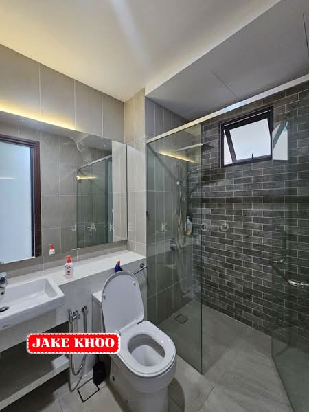 Condominium for Rent at Queens Residences Q1 @ Queens Waterfront - Jake Khoo - Bathroom - PropertyGuru.com.my