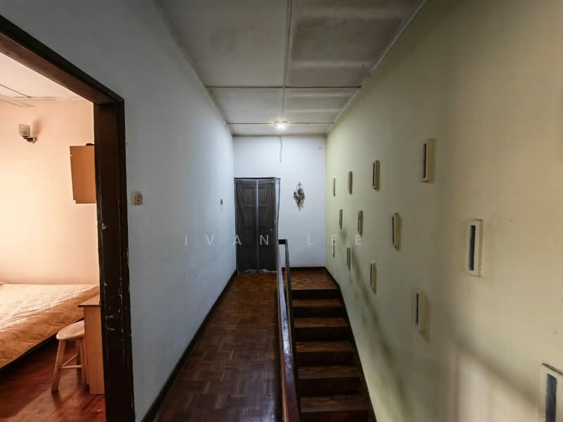 Rumah Banglo untuk Dijual di SS1 (Petaling Jaya) - Ivan Lee - Corridor - PropertyGuru.com.my