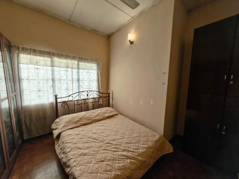 Rumah Banglo untuk Dijual di SS1 (Petaling Jaya) - Ivan Lee - Bedroom - PropertyGuru.com.my