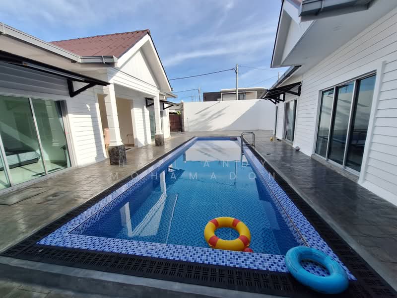 Bungalow for Sale in Taman Sri Lambak (Kluang) - Haji Andy Mohamadon - Exterior - PropertyGuru.com.my