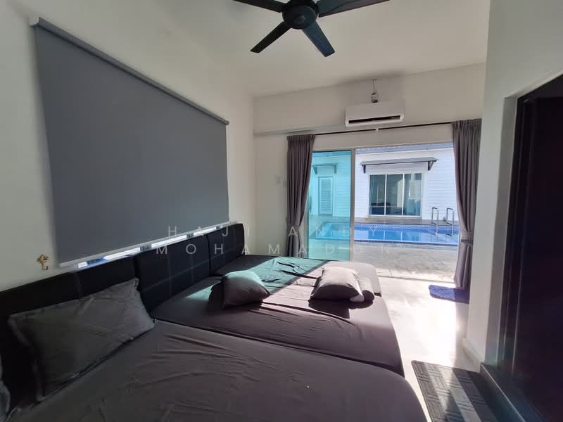 Bungalow for Sale in Taman Sri Lambak (Kluang) - Haji Andy Mohamadon - Bedroom - PropertyGuru.com.my