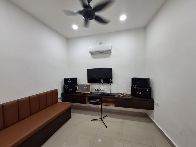 Bungalow for Sale in Taman Sri Lambak (Kluang) - Haji Andy Mohamadon - Living Room - PropertyGuru.com.my