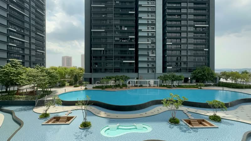 Servis Apartment untuk Disewa di Setia City Residences - Ai Chin Tan - Pool - PropertyGuru.com.my