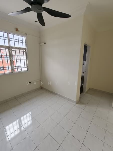 Apartment for Sale at Sri Putra Apartment - Danny See - Interior - PropertyGuru.com.my