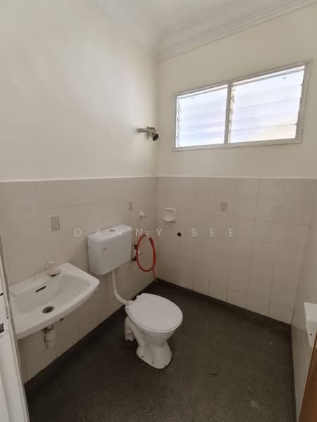 Apartment for Sale at Sri Putra Apartment - Danny See - Bathroom - PropertyGuru.com.my