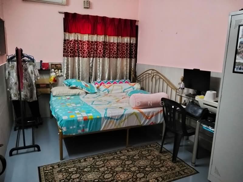 1-storey Terraced House for Sale in Bandar Kinrara Seksyen 1 (Bandar Kinrara) - Ivy Chong - Bedroom - PropertyGuru.com.my