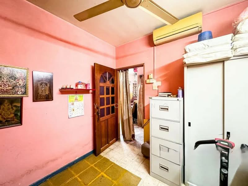 1-storey Terraced House for Sale in Bandar Kinrara Seksyen 1 (Bandar Kinrara) - Ivy Chong - Interior - PropertyGuru.com.my