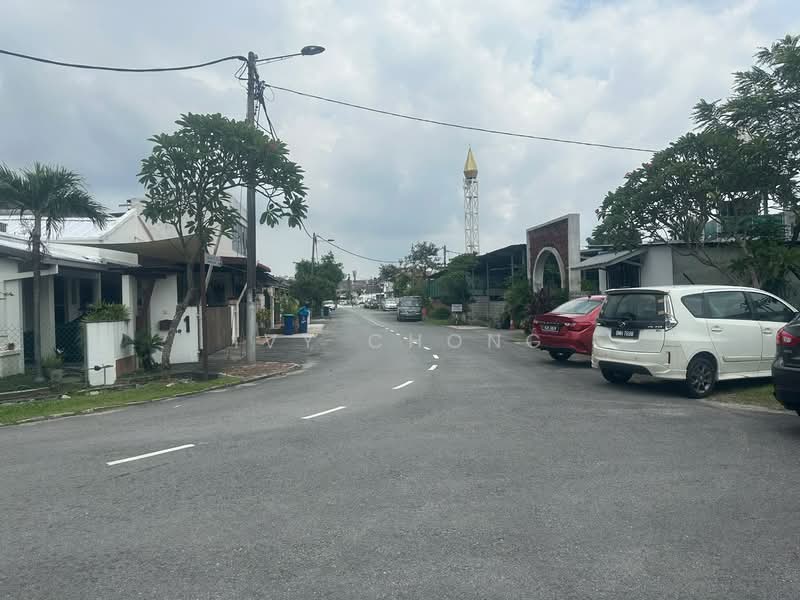 1-storey Terraced House for Sale in Bandar Kinrara Seksyen 1 (Bandar Kinrara) - Ivy Chong - Exterior - PropertyGuru.com.my