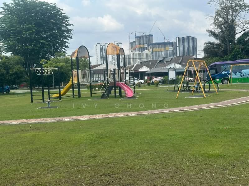 1-storey Terraced House for Sale in Bandar Kinrara Seksyen 1 (Bandar Kinrara) - Ivy Chong - Exterior - PropertyGuru.com.my
