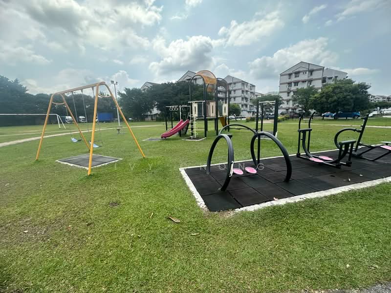 1-storey Terraced House for Sale in Bandar Kinrara Seksyen 1 (Bandar Kinrara) - Ivy Chong - Exterior - PropertyGuru.com.my