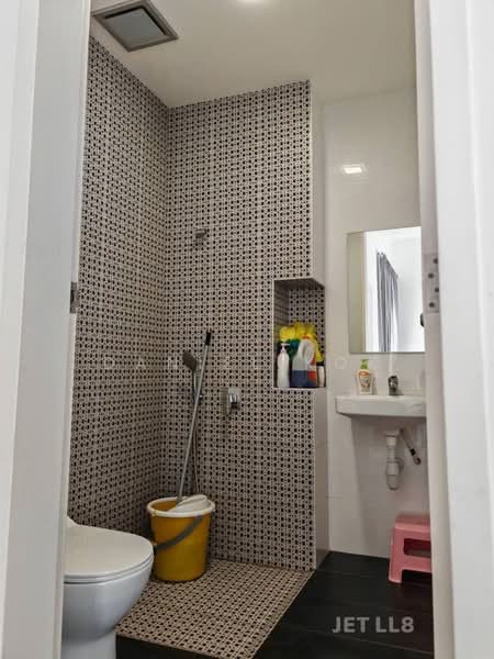 Rumah Berkembar untuk Dijual di Eco Ardence (Setia Alam) - Daniel Kok - Bathroom - PropertyGuru.com.my