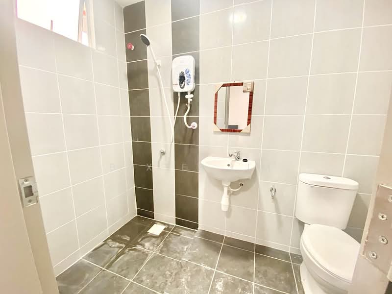 Flat for Rent at Idaman Cahaya 2 - Baxter Lim - Bathroom - PropertyGuru.com.my