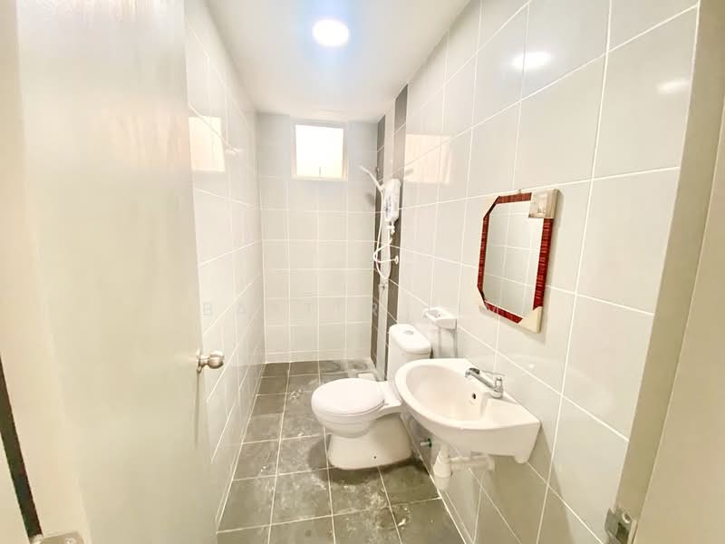 Flat for Rent at Idaman Cahaya 2 - Baxter Lim - Bathroom - PropertyGuru.com.my