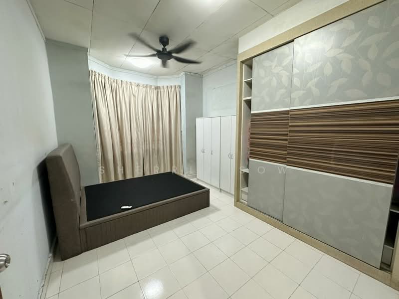 1-storey Terraced House for Sale in Bandar Uda Utama (Johor Bahru) - Sherrly Sow - Bedroom - PropertyGuru.com.my