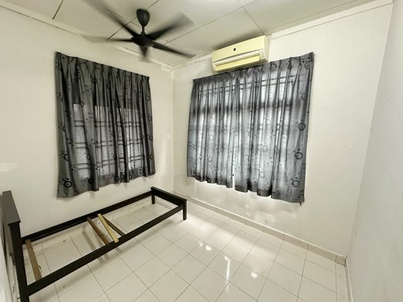 1-storey Terraced House for Sale in Bandar Uda Utama (Johor Bahru) - Sherrly Sow - Bedroom - PropertyGuru.com.my