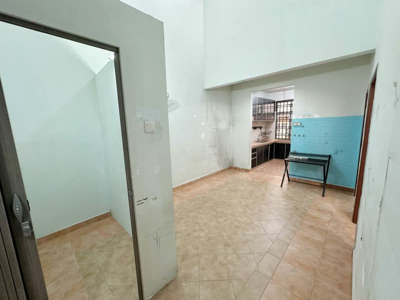 1-storey Terraced House for Sale in Bandar Uda Utama (Johor Bahru) - Sherrly Sow - Kitchen - PropertyGuru.com.my